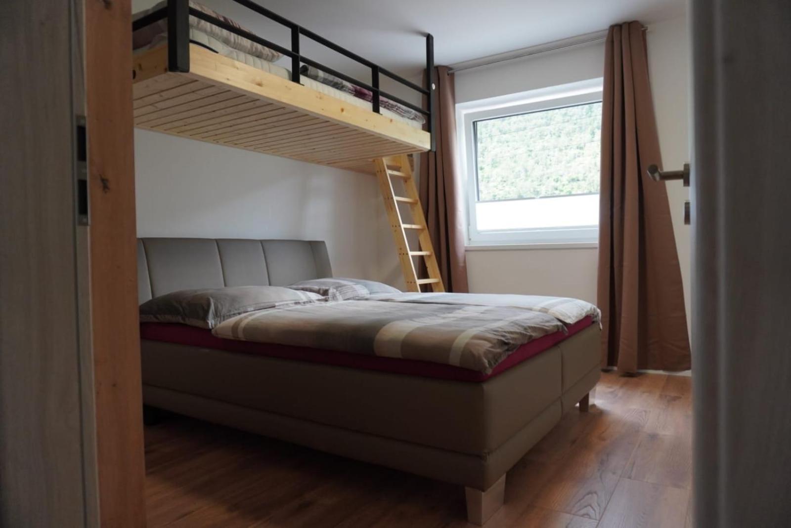 Deluxefort Fuer 10 Gaeste Mit Eigenem Whirlpool Und Fasssauna Imst Exterior photo